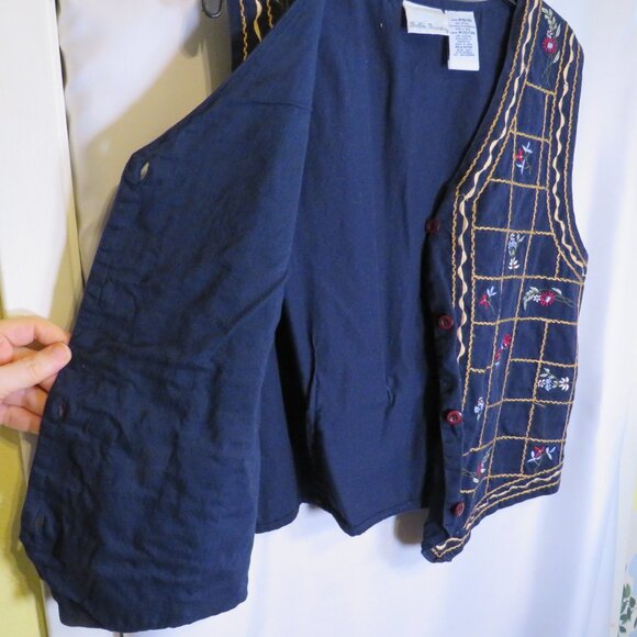 Vintage Bobbie Brooks Embroidered Floral Vest - Navy Blue UNISEX - Picture 3 of 9